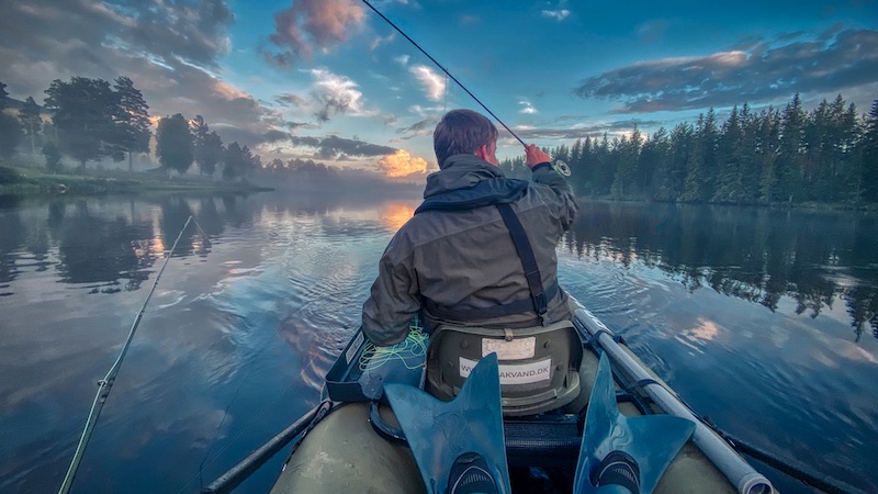 Affiskning i strømvand pontoon rena dis dobbeltboat